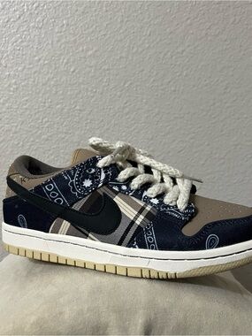 Nike Dunk Low Premium QS SB x Travis Scott Cactus Jack
